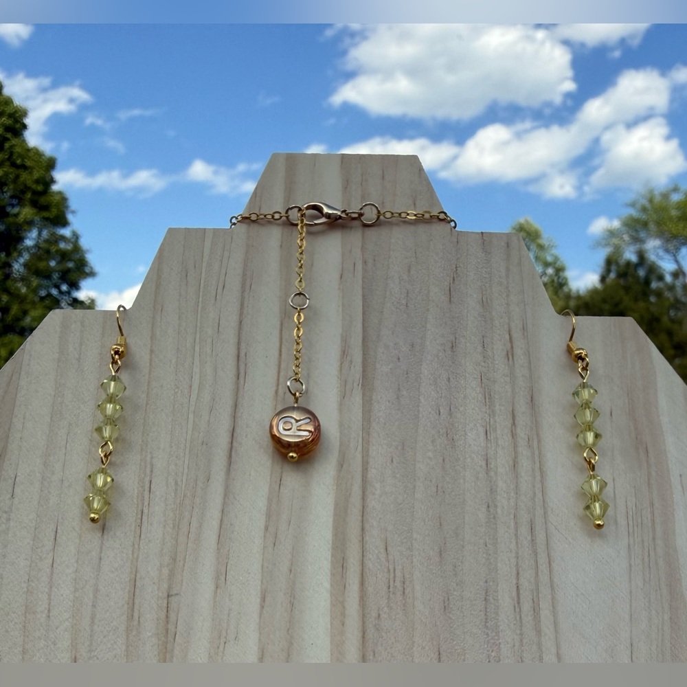 Handcrafted Carved Dragon necklace with Agate and Crystal and Matching Earrings - Picture 4 of 4